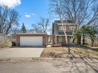 110154 Stanford Cir, Chaska, MN 55318