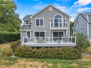 29 Terrace Ave E, Niantic, CT 06357