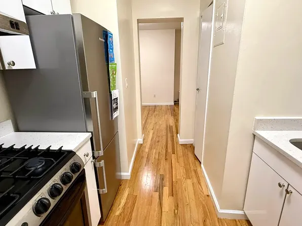 217 E 22nd St APT 12, New York, NY 10010