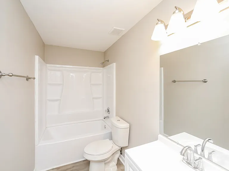 9347 Helmsley Dr — Photo 14