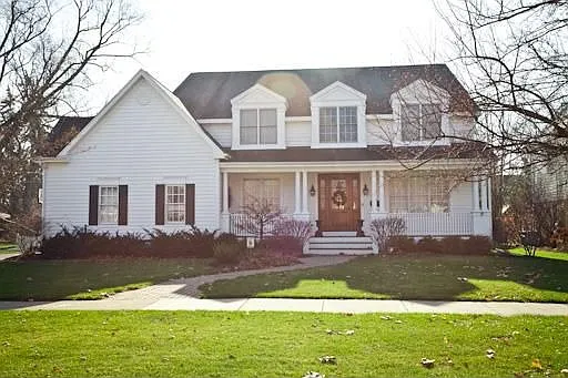 194 Sunset Ave photo 1
