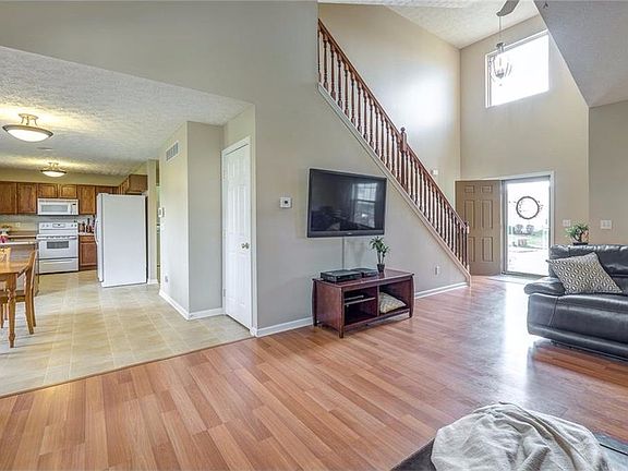 2nd image of 9251 Sawgrass Dr