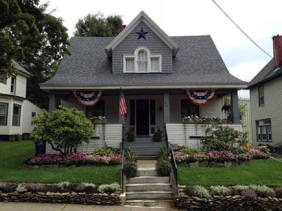 2nd image of 675 Cullum St