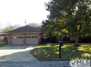4 Christi Ln, Krum, TX 76249