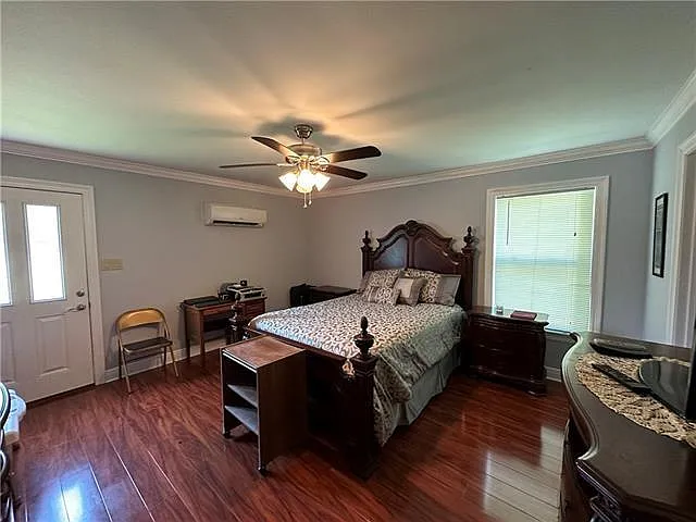 103 Jefferson Aly — Photo 3