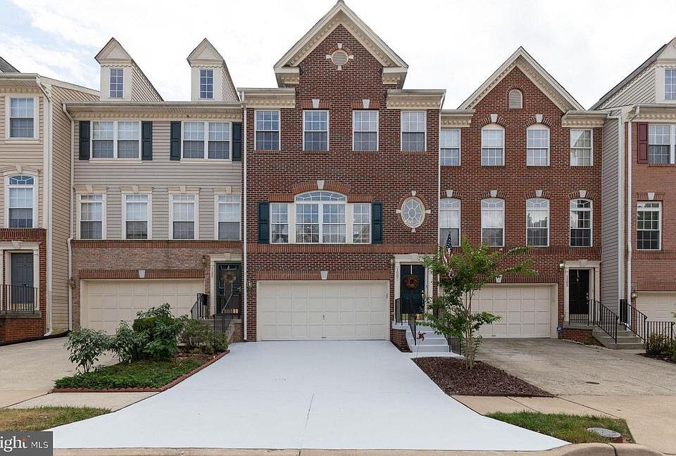 Welcome Home to Edwards Landing