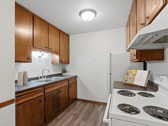 4th image of 1605 Minnehaha Ave W APT 208