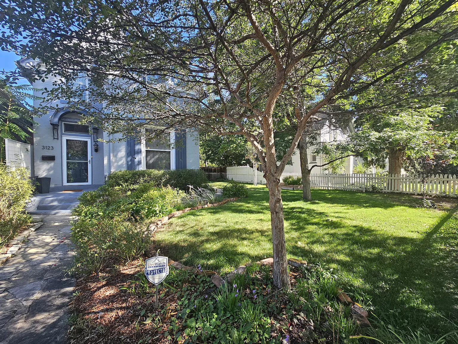 3 bed, 1812 sqft, $4,500 — Photo 2