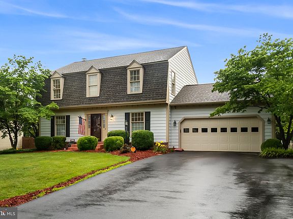 2nd image of 11 Dawson Dr