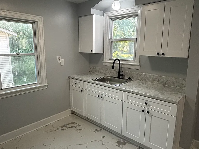 14819 Cloverlawn St — Photo 3