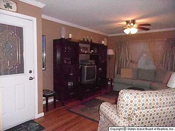 2nd image of 258 Boundary Ave