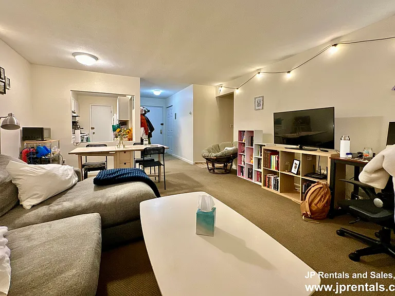 804 Centre St #7 — Photo 1