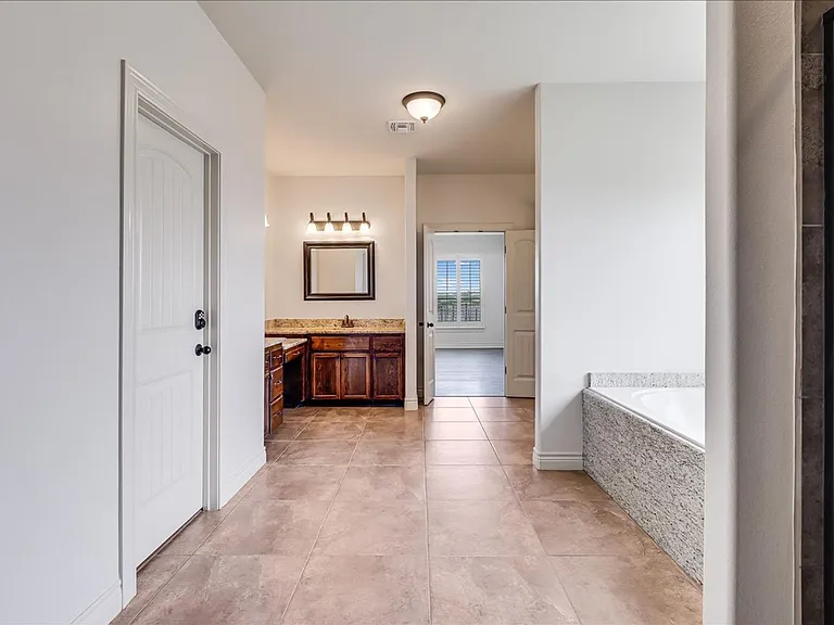 6241 Lago Vista Dr — Photo 47
