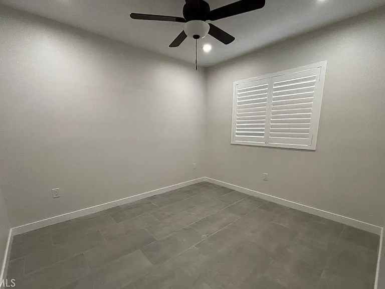 2491 W Harriet #B — Photo 7