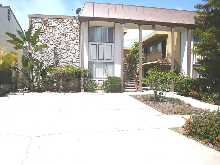 4062 Shasta St — Photo 13