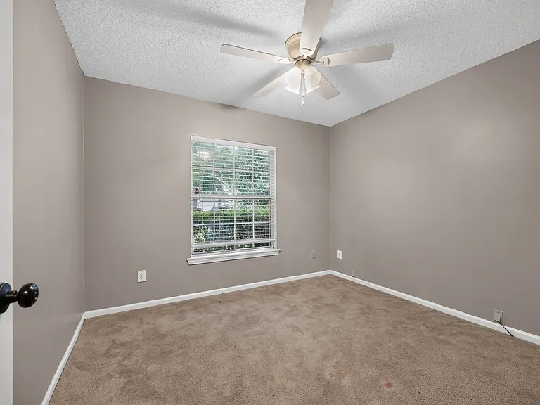 863 Timberjack Ct — Photo 23