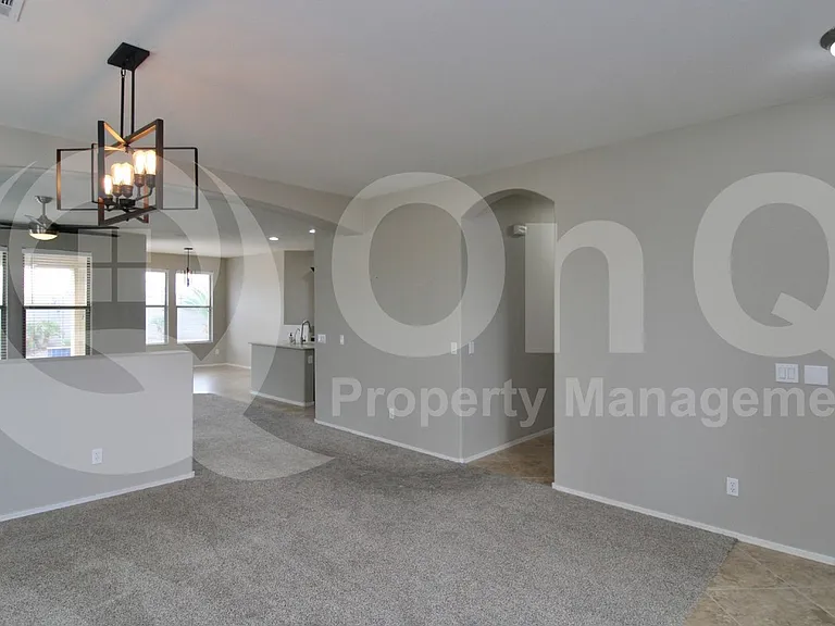 35916 W Catalonia Dr — Photo 7