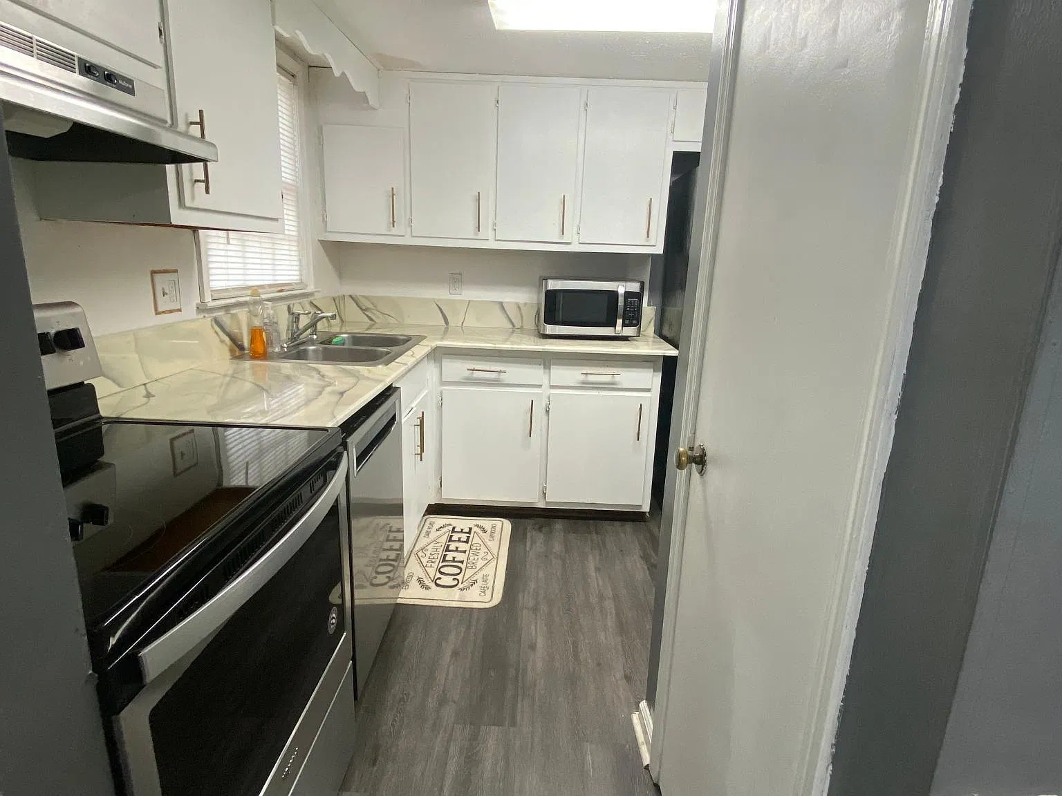 2 bed, 1.5 bath, 1350 sqft, $2,150 — Photo 4