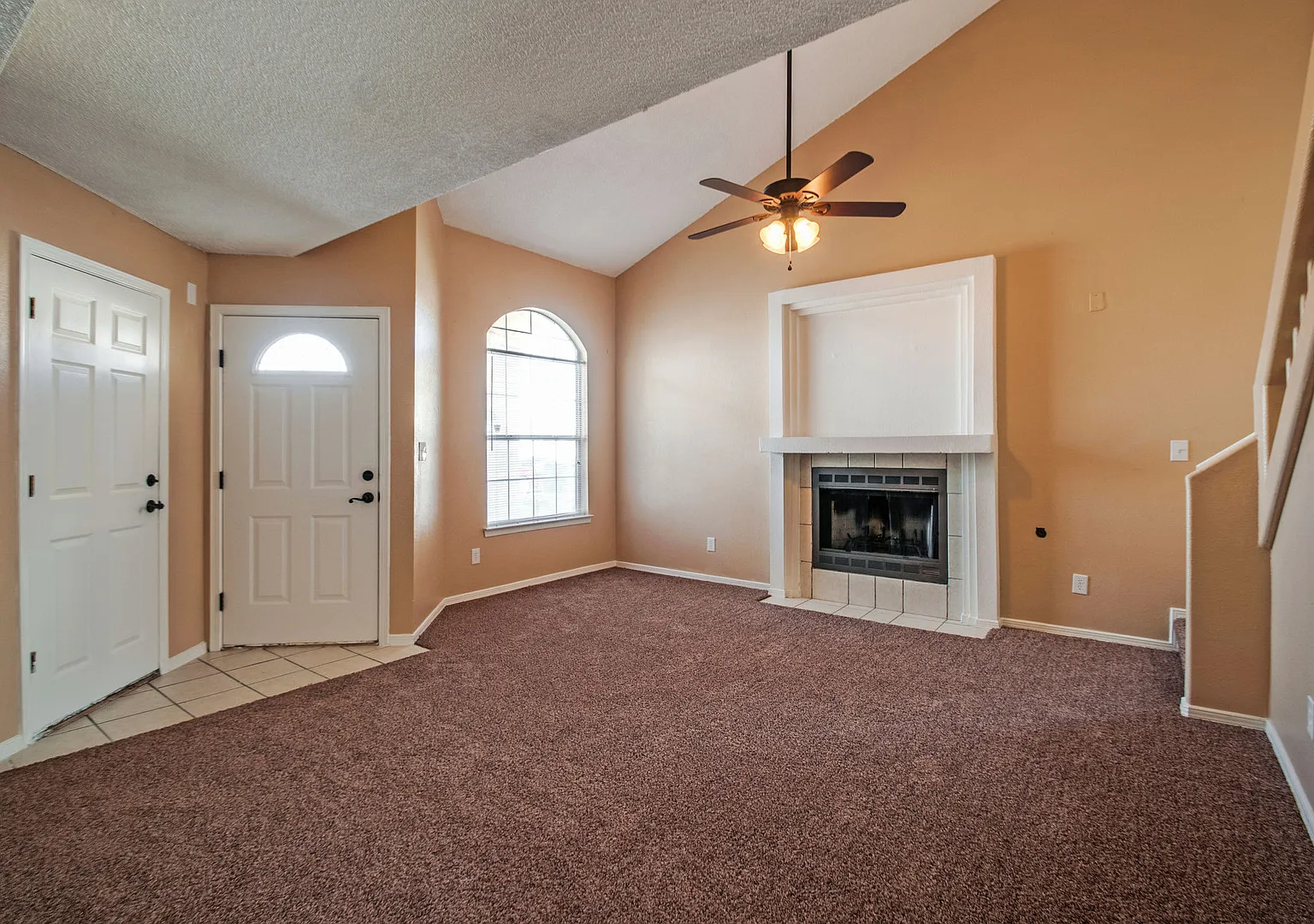 2-Story Eastside Home w/ Refrigerated Air! — Photo 4