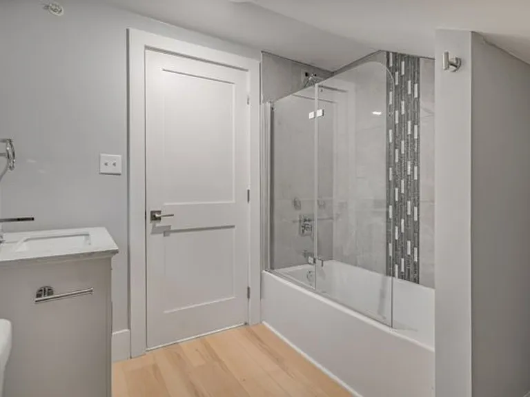 504 Stewart Ave — Photo 160