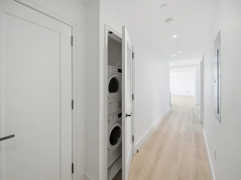 30 Morningside Dr #709 — Photo 3