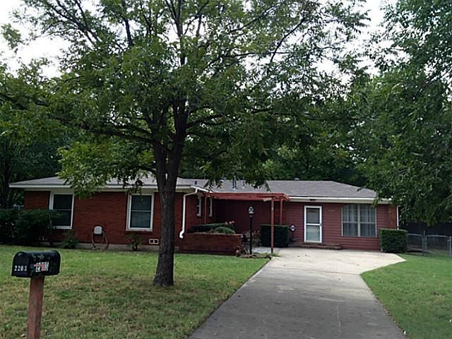 1st image of 2203 Robinwood Ln