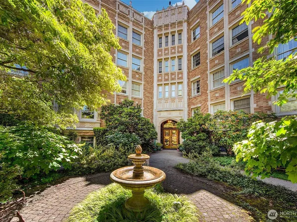 5810 Cowen Place NE #310, Seattle, WA 98105