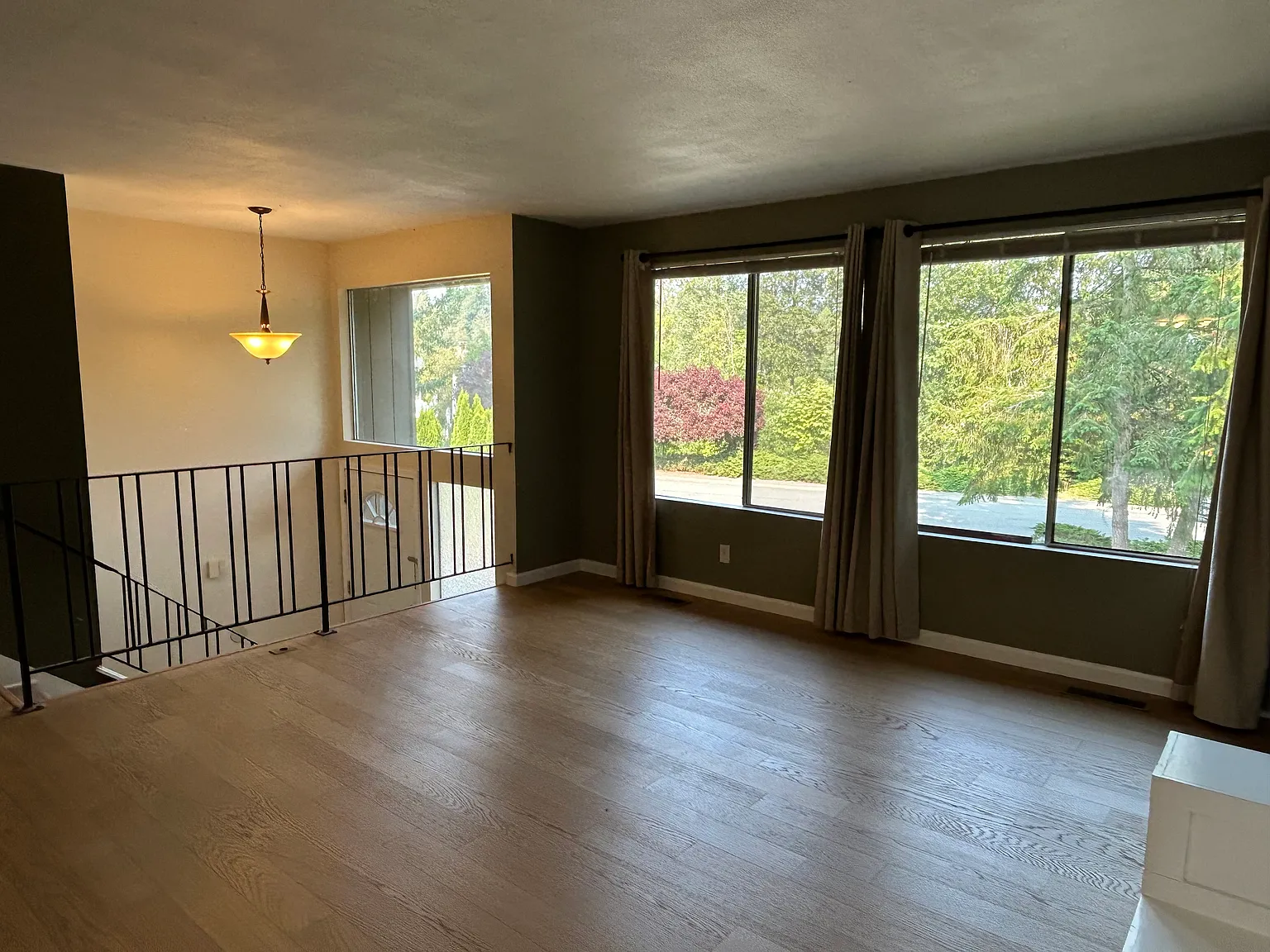 3 bed, 2.5 bath, 1520 sqft, $3,200 — Photo 3
