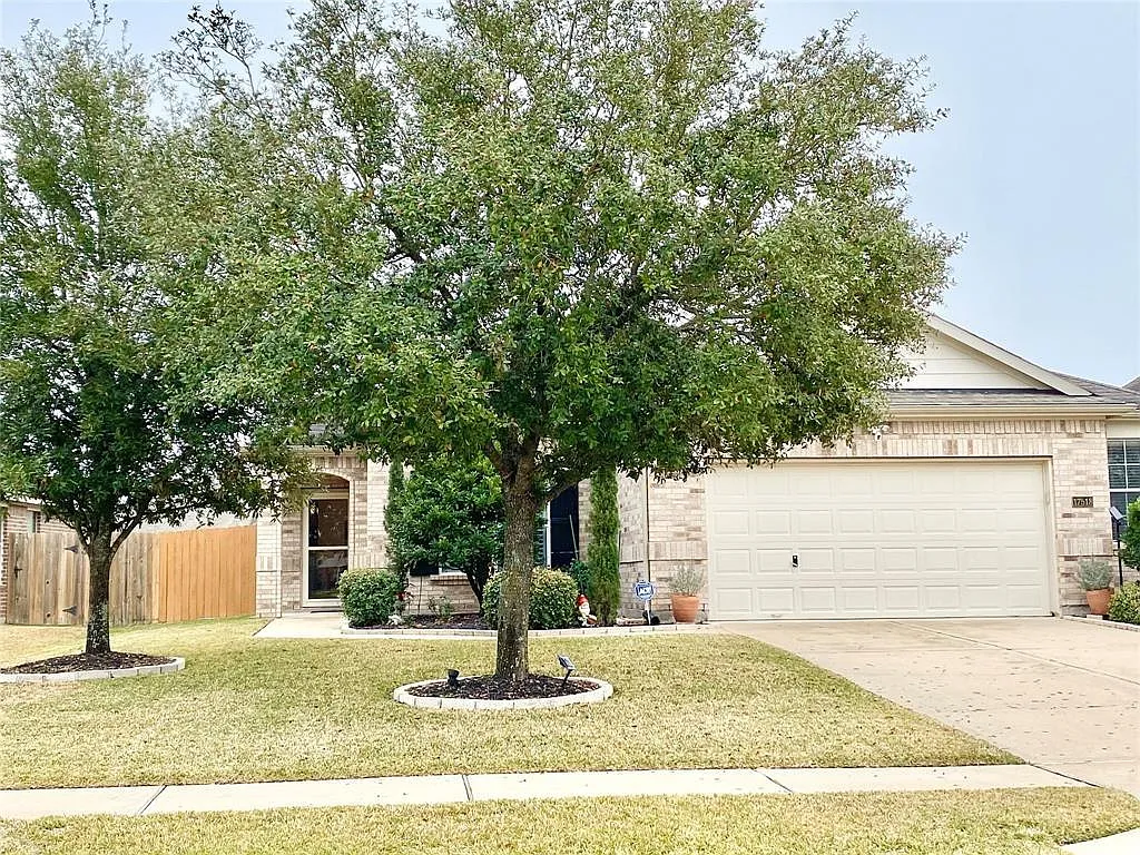 3 bed, 2.0 bath, 2043 sqft, $2,200 — Photo 4