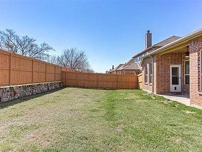 1816 Woodlawn Trl — Photo 26