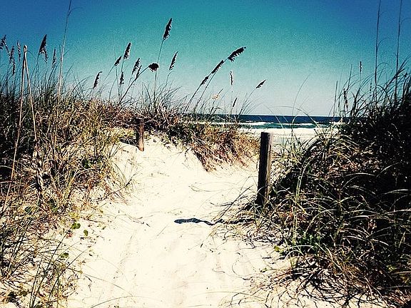 Close to Beach Access 