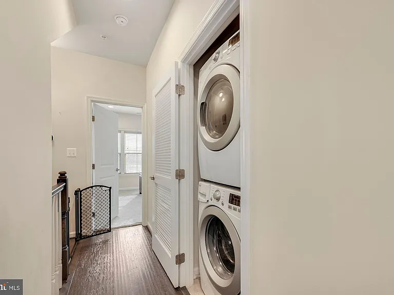 6106 Chronicle St — Photo 33