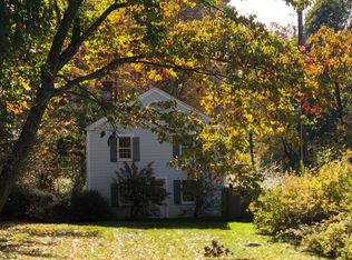 100 Hoxie Rd, Millbrook, NY 12545