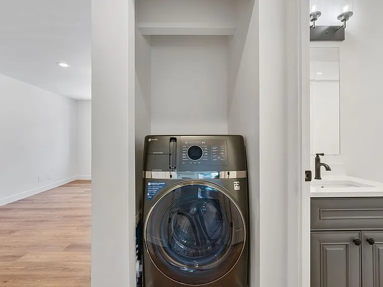 1016 E 900 S — Photo 19