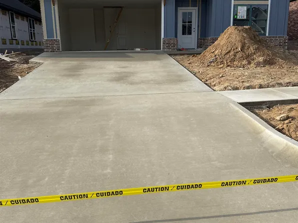 7911 Greenhill Dr, Tyler, TX 75703