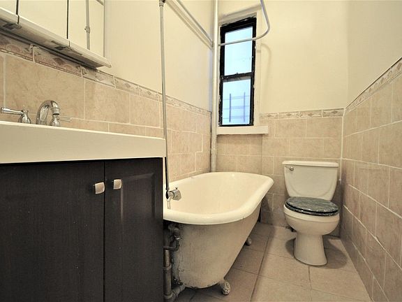 5th image of 43 Mac Donough St #1