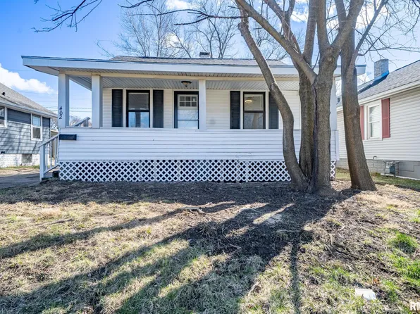 402 South St, Pekin, IL 61554
