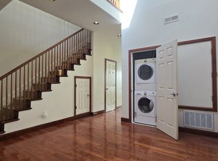 324 10th St #310, Oakland, CA 94607