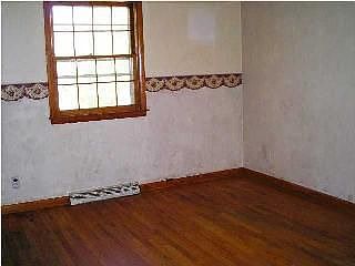 4th image of 621 Bartlett Dr