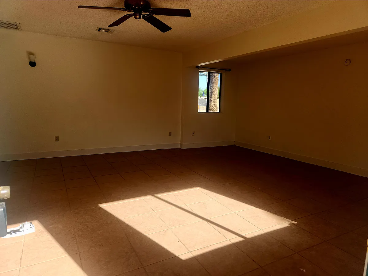 Building Photo - 7836 N Soledad Ave