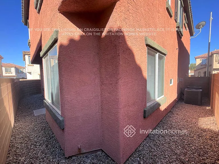 678 Baffin Island Rd — Photo 12