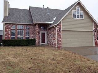 614 S Magnolia Pl, Broken Arrow, OK 74012