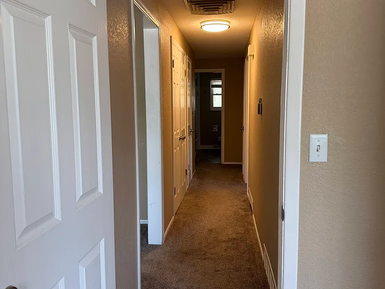 2510 Iris St — Photo 12