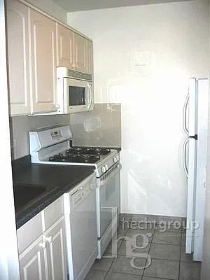 Rented by Hecht Group | media 11