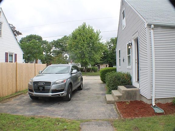 3rd image of 164 Calderwood Dr