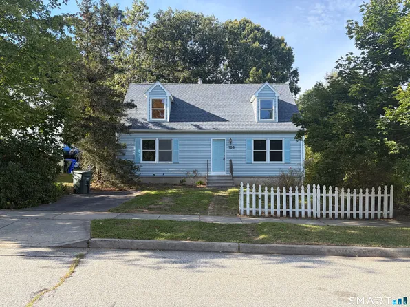 106 Deerfield Ridge Drive, Groton, CT 06355
