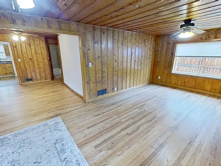 1345 Chase St — Photo 7