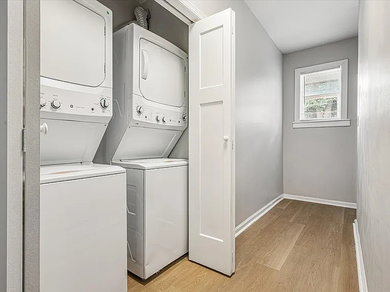2395 Forrest Ave #3 — Photo 11
