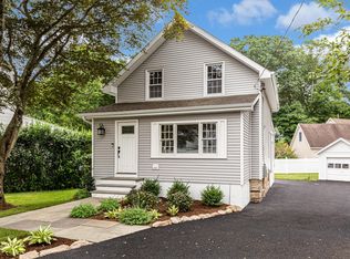 84 Orchard St, Cos Cob, CT 06807