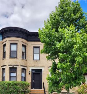 910 Brooklyn Ave, Brooklyn, NY, 11203